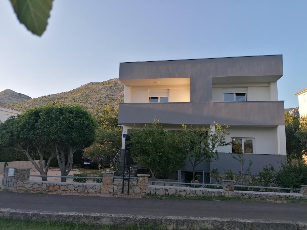 Apartments Lota Starigrad Paklenica Eksteriør bilde
