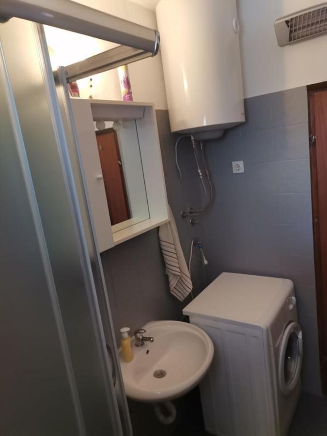 Apartments Lota Starigrad Paklenica Eksteriør bilde