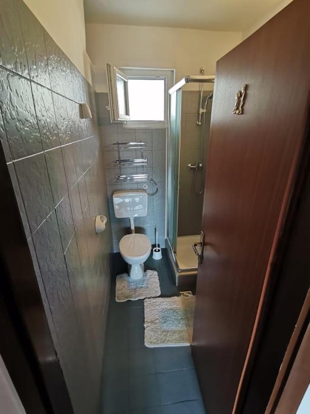 Apartments Lota Starigrad Paklenica Eksteriør bilde