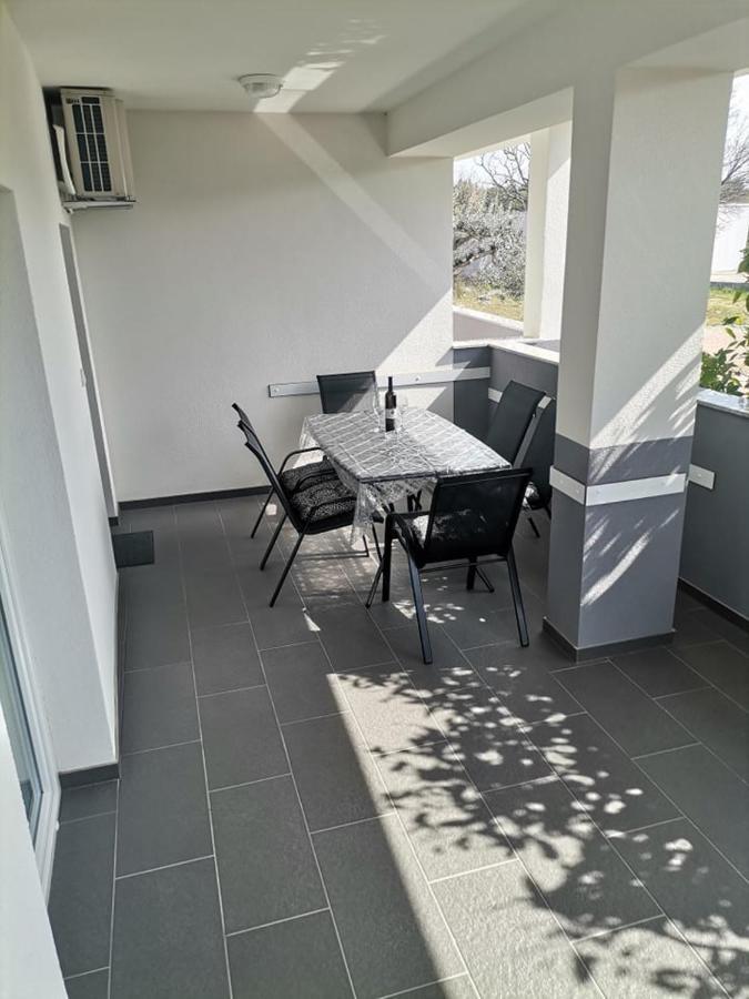 Apartments Lota Starigrad Paklenica Eksteriør bilde